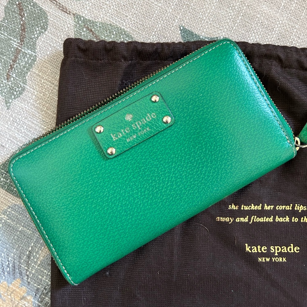 Kate Spade Green Bifold Wallet